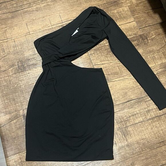 NEW Princess Polly Maxia Mini cut out Dress Black - Picture 2 of 4